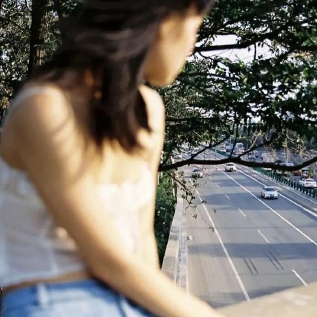 最凉不过人心图片，最凉不过人心，微信头像（也觉得冷可我不会拥抱别人）