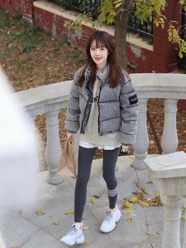 矮个子服装搭配图片，矮个子女生成熟穿搭（小个子照着穿美爆整个冬天）