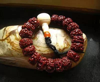 文玩为什么要用猪鬃刷，文玩为什么要用猪鬃刷子（文玩刷子为什么要用野猪鬃毛）