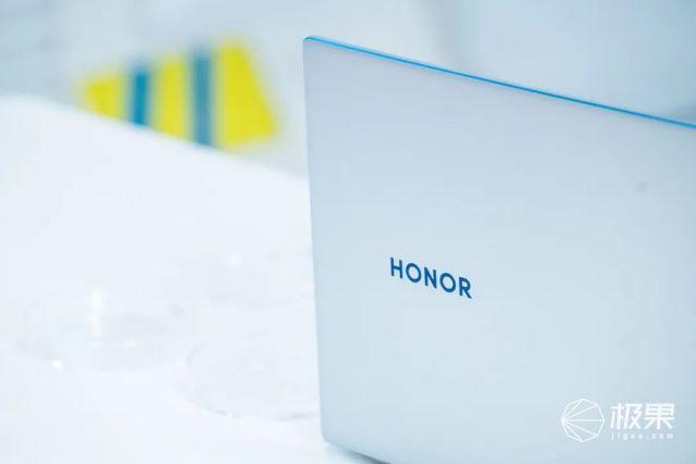 如何开启电脑防蓝光护眼呢，电脑如何关闭防蓝光护眼（我们把实验搬去了“太空”）