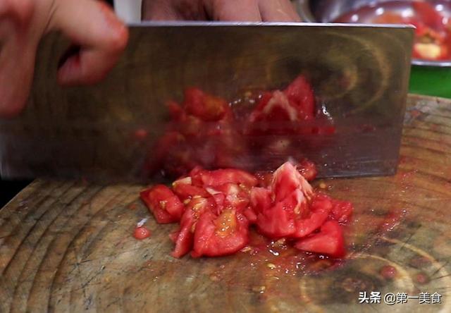 怎样做糖醋排骨，糖醋排骨怎么做（糖醋排骨这样做味道真是绝了）