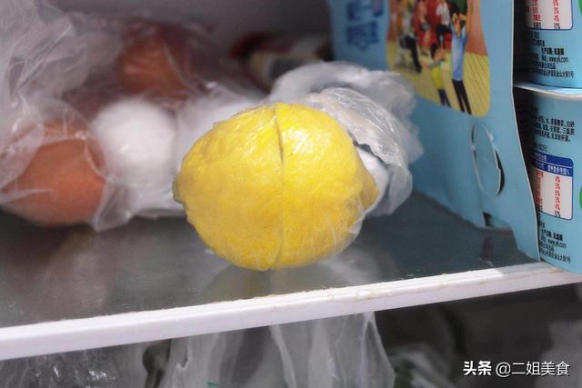青柠檬怎么保存，新鲜柠檬怎么腌制保存（原来保存柠檬这么简单）