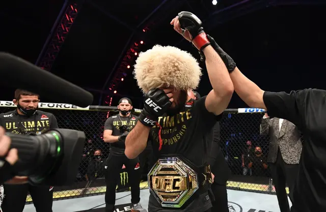 小鹰ufc总收入，小鹰最后一战收入460万英镑