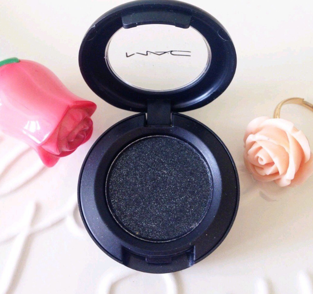 烟熏妆适合哪些人，烟熏妆好看吗（才是烟熏妆的MVP）