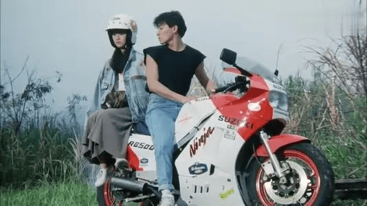 谢霆锋甄子丹合影，直言：近十年最满意的影片