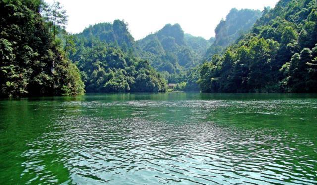 芷溪有哪些风景名胜的地方，芷江的名胜古迹有什么（去张家界旅游选择莲妹儿=选择专业+省心+开心+实惠）