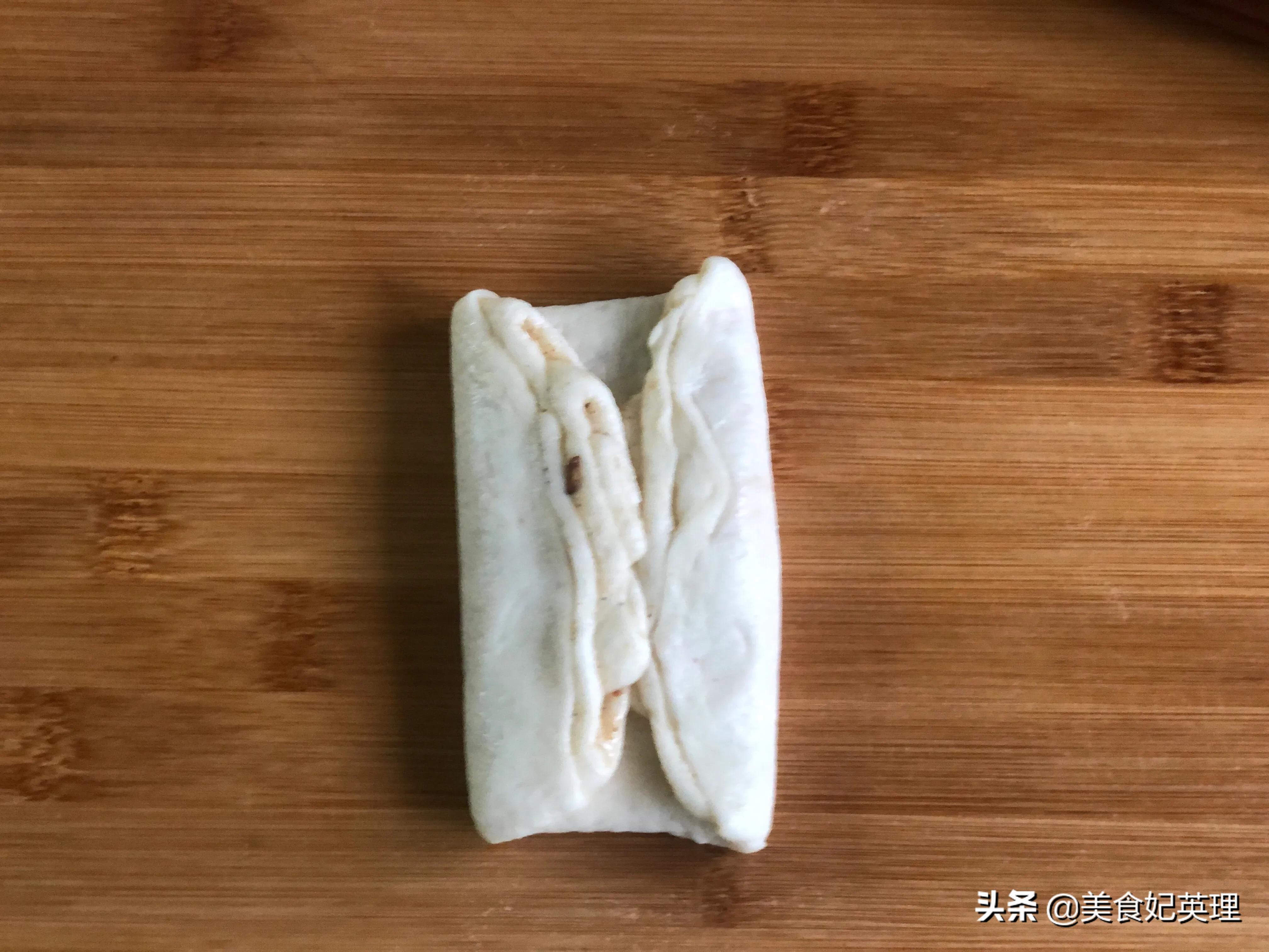 烤箱烤烧饼上下火多少度不硬，老式烧饼的做法和配方（外层酥掉渣中间软到爆）