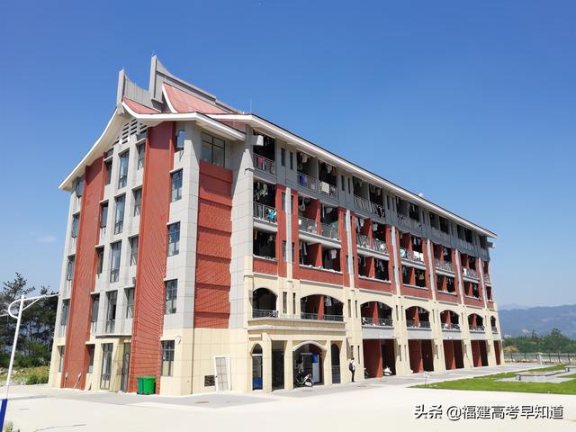 厦门东海学院怎么样，厦门东海职业技术学院怎么样（福建省专科院校食宿条件大比拼）
