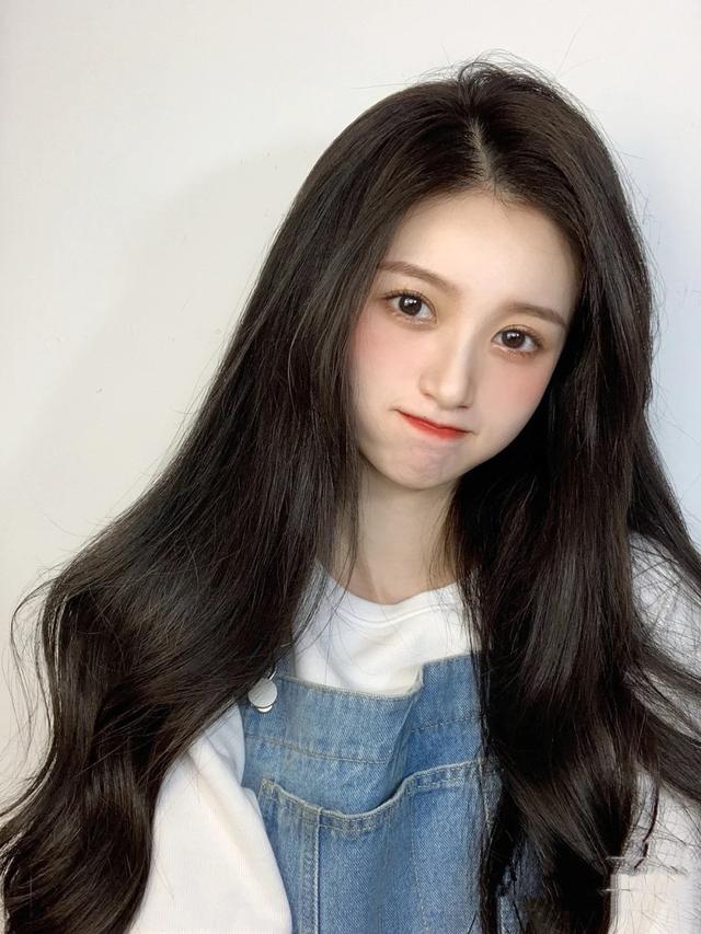 头发怎么自然变淡棕色，怎样才能让头发自然变棕色（满心欢喜染了黑茶色）