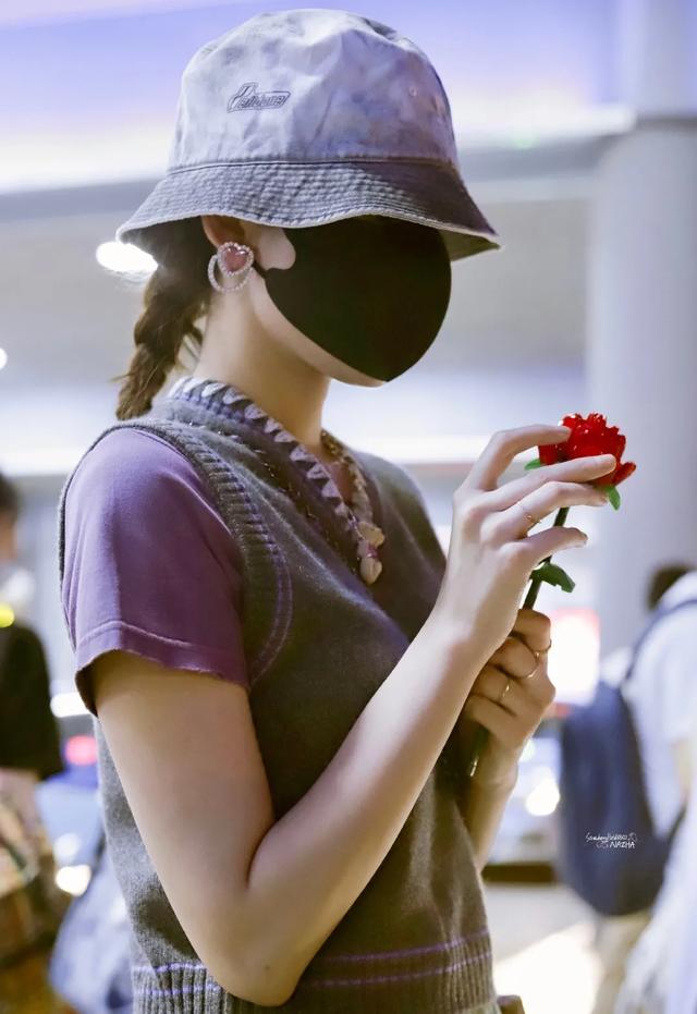 穿裙子是不是一定要穿安全裤,穿裙子要不要穿安全裤(裙子里面别穿“安全裤”了) 穿裙子是不是一定要穿安全裤,穿裙子要不要穿安全裤(裙子里面别穿“安全裤”了)