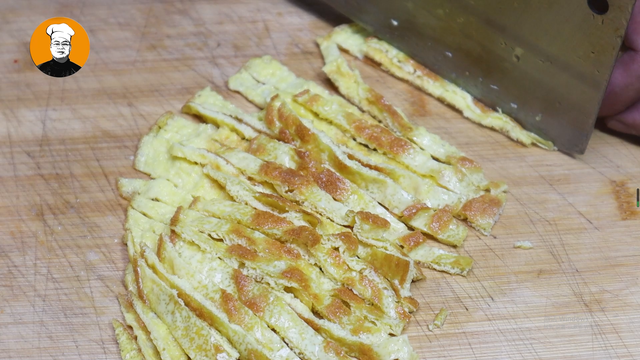 炒年糕的家常做法，桂花炒年糕的家常做法（炒年糕别直接下锅炒）