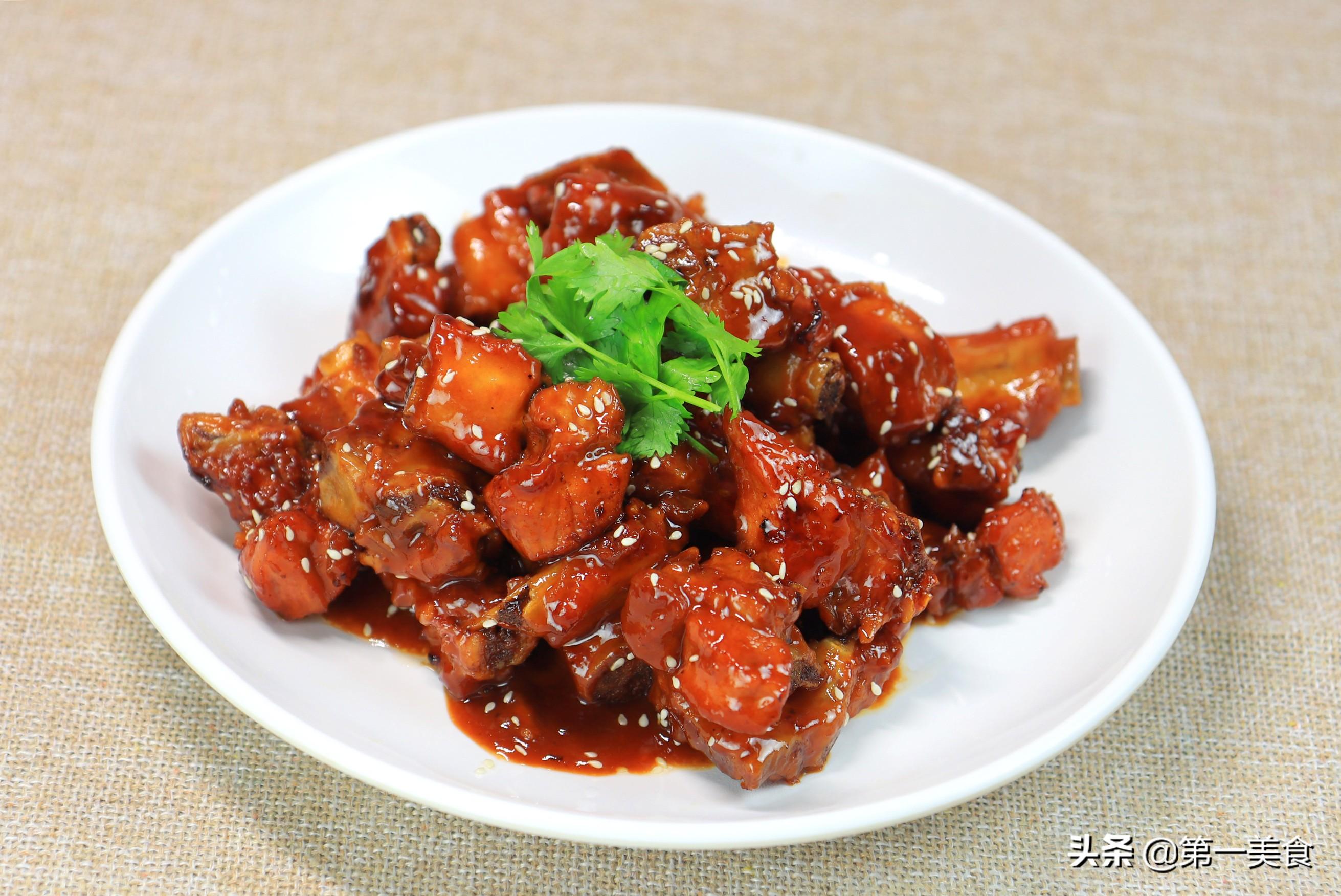 番茄酱排骨的做法步骤是什么，番茄酱排骨怎么做（厨师长教你一道糖醋排骨）