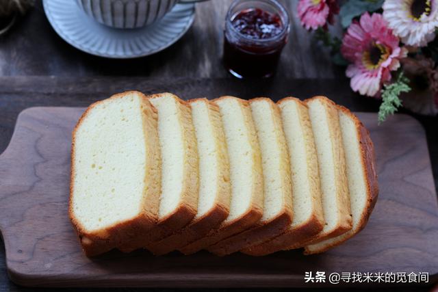 用面包机做蛋糕，怎样用面包机做蛋糕（面包机也能实现蛋糕自由）