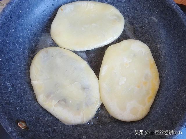 烤油馍的做法 用平底锅做油馍的简单方法，烤油馍的做法（平底锅半小时就搞定）