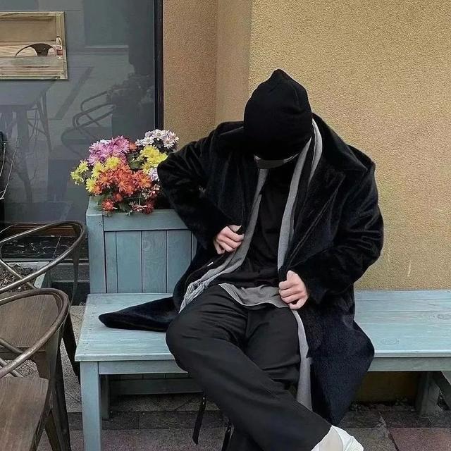 高级背景图，高级背景图片ins黑色（复古高级感背景图）