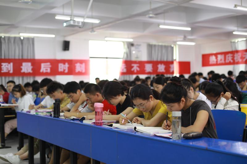 法律硕士研究生（法硕考研都考什么内容）