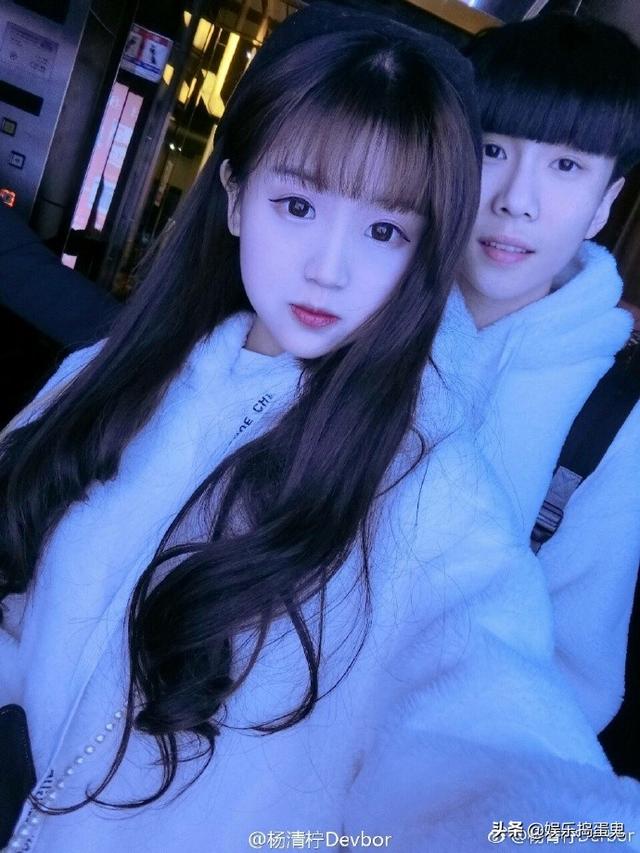 江允恩 卡通看书系列表情包，微信头像，江允恩 卡通看书系列表情包（这些快手网红能消停点吗）