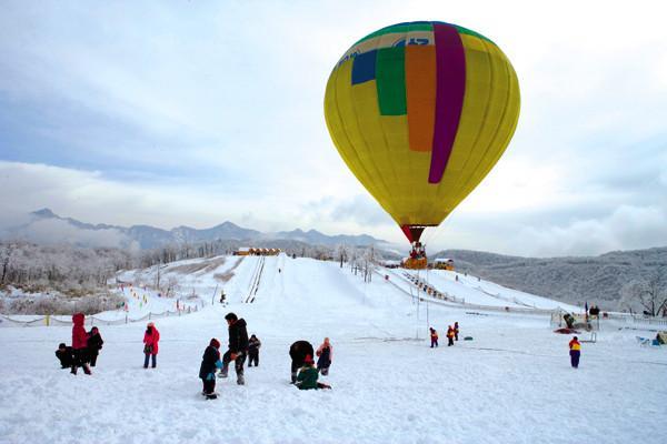 西岭雪山在哪里，西岭雪山在哪里（高山滑雪——西岭雪山）