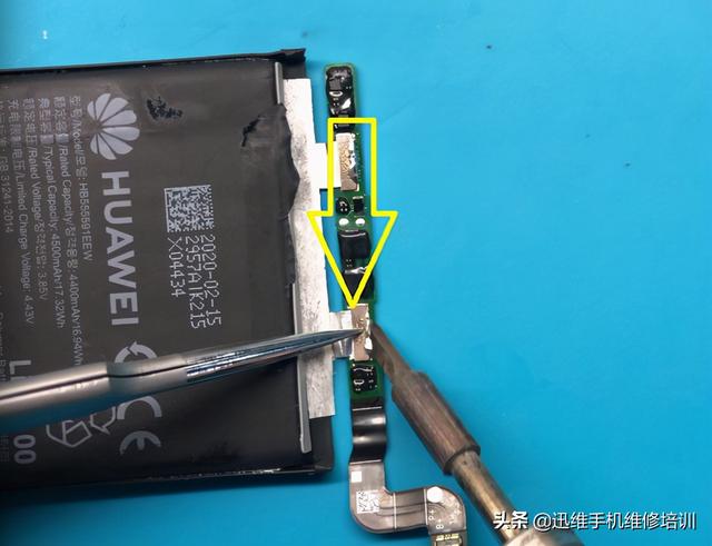 华为手机自动重启是什么原因，华为手机经常自动重启是什么原因（华为手机换电池后出现重启）