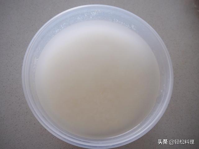 自酿米酒的制作方法窍门，怎样自酿米酒的做法窍门（80岁奶奶教你自制米酒）