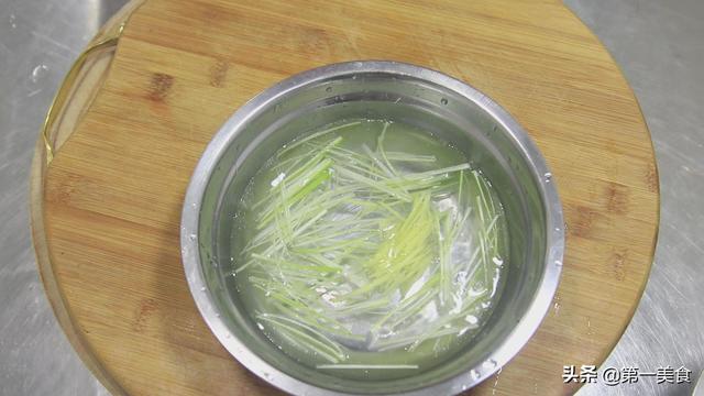 油焖大虾用什么虾，六种油焖大虾的做法（大虾怎能只煮或炸着吃）