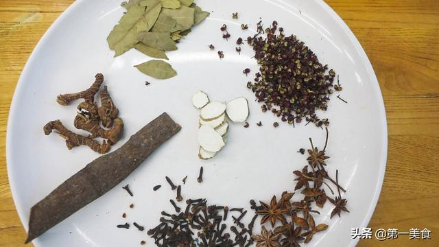 酱牛肉的制作方法，教你制作非常好吃的五香酱牛肉（酱牛肉最地道的做法）