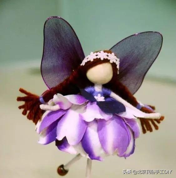 家里的假花怎么处理掉，室内有假花怎么办（一根铁丝一个球就能让她惊艳无比）