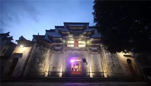 黄山哪里泡温泉好，黄山哪里泡温泉好些（选择这10家最美的酒店准没错）