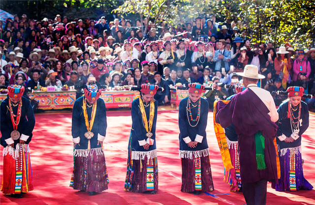 迥巴藏戏，迥巴藏戏 郎杰次仁事迹材料（遇见古碉·藏寨·美人谷）