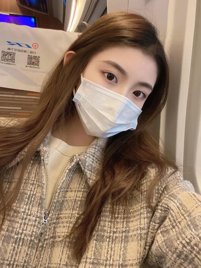 动车座位图(动车座位图片二等座)高铁14车厢的01c和01f座位分布在哪?