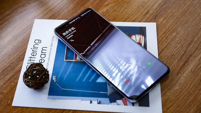 p40pro听筒在哪，p40Pro有听筒吗（这四个功能你不用就太浪费了）