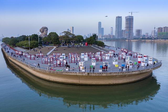 橘子洲头中的橘子洲是指，橘子洲头的洲什么意思（被誉为“中国第一州”）