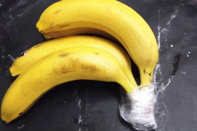 香蕉太多吃不完怎么保存，自制香蕉干最简单的做法（吃了30年香蕉才知道）