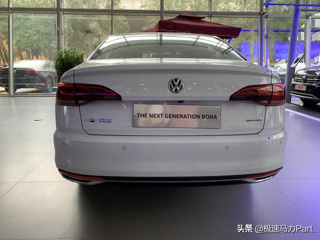 bora是大众什么车，大众宝来裸车价7万5（一台很有性价比的德系车）