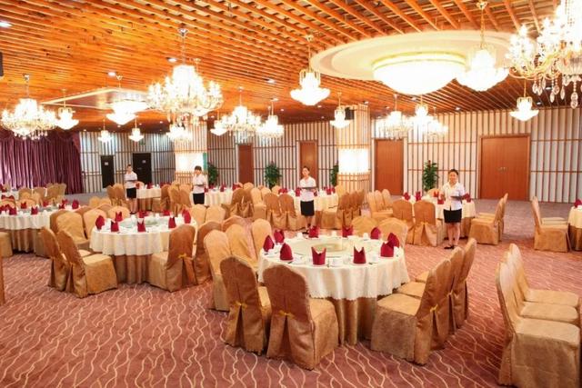 南宁华侨职业技术学校，广西南宁华侨学校里面有什么专业（2020年福瑞祥粤系桂系中餐烹饪招生宣传）