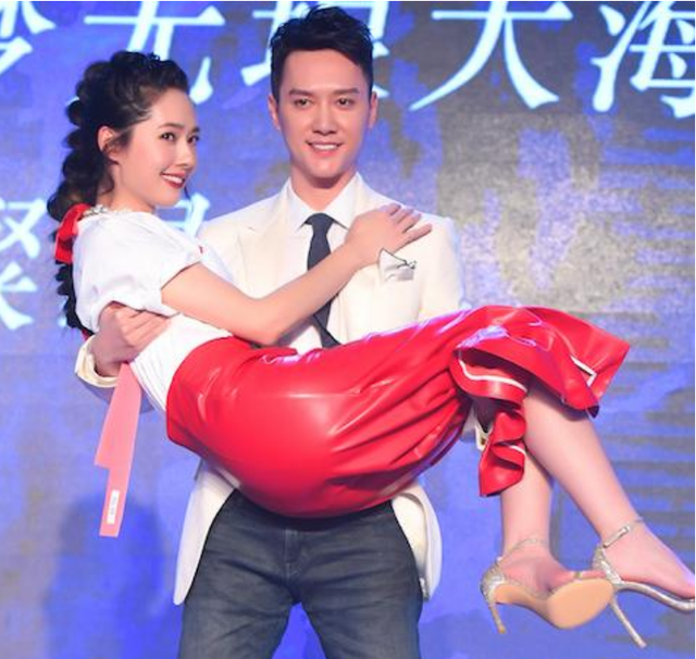 冯绍峰11个前女友名单，冯绍峰女友（冯绍峰离婚后却被骂“渣男”）