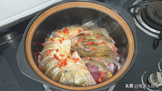 鱼怎么做好吃又简单，鱼怎么烧好吃又简单的家常做法（这一个做法一吃就爱上）
