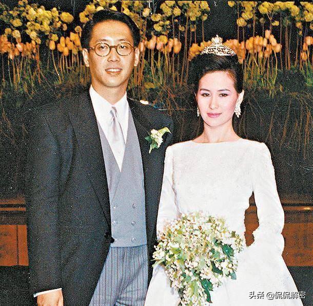 何超琼年轻时候的图片，何超琼年轻时照片（老照片还原何超琼和四太梁安琪的真实容貌）