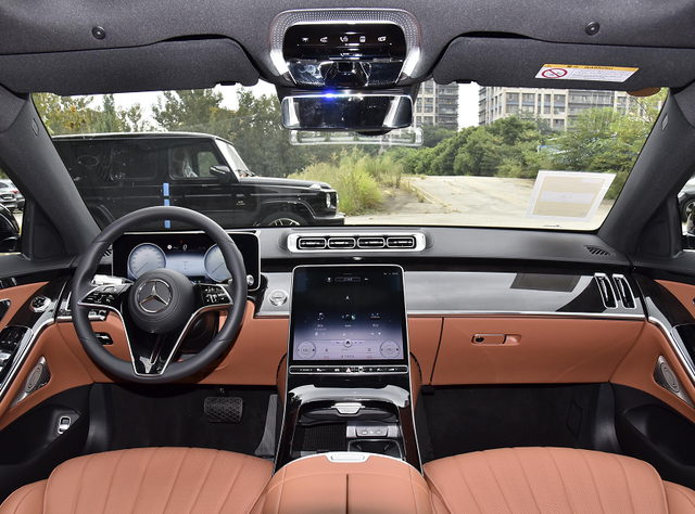 奔驰s350多少钱，奔驰车s350多少钱（91.78万起售）