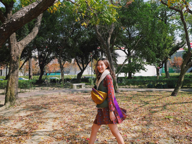 腰包怎么背好看，腰包怎么背好看图解（户外品牌也可以背出新时尚）