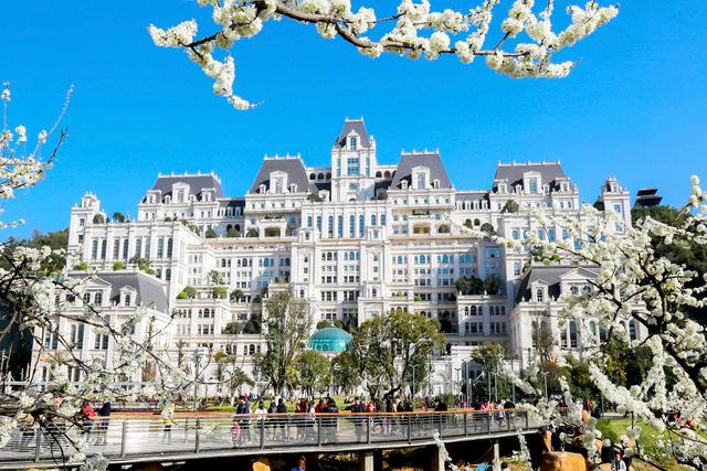 花果园属于哪个区，贵州省贵阳市花果园属于哪个区（贵阳知名“城中城”）