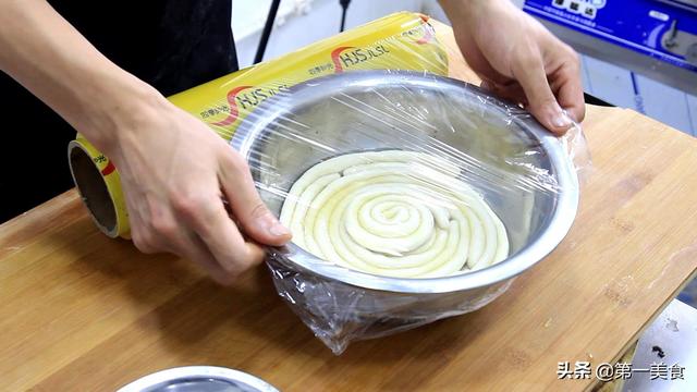 炸馓子的做法和配方，老式馓子的做法和配方（做法和配料毫不保留教给你）