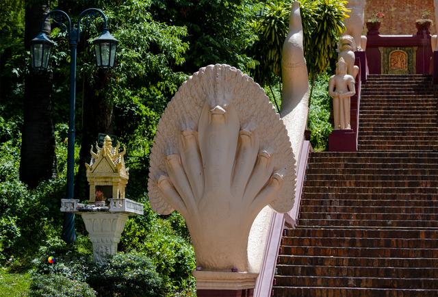 海浪花帽子编织视频，海浪花帽子编织方法详细教程（柬埔寨王宫的守护神是七头那伽）