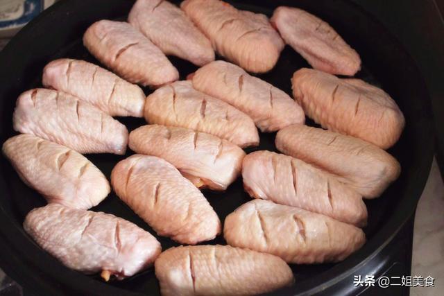 煲鸡汤要掉水吗，煲鸡汤要掉水吗用什么（大厨教您一招，以后别乱焯水了）