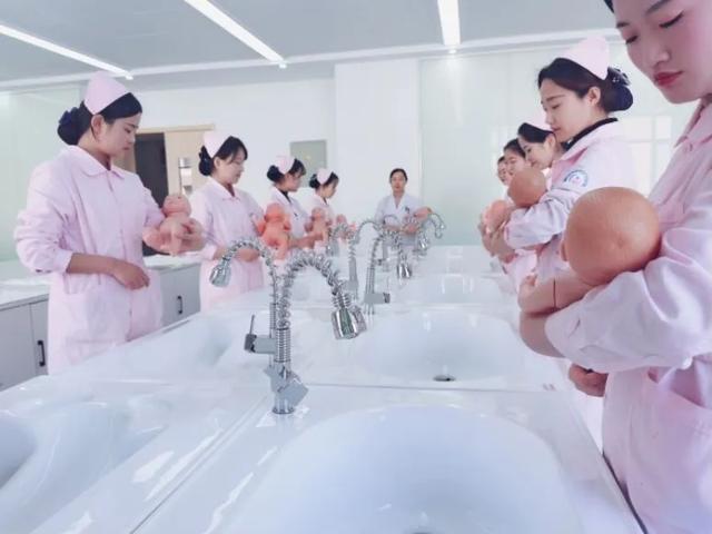 甘肃卫生职业学院，2022甘肃卫生职业学院在青海录取分数线及招生计划（甘肃卫生职业学院临床护理学院各专业介绍来啦）