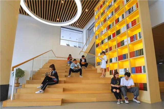 首都师范大学科德学院学费，北京科德学院属于几本（原来它才是国内学费最贵的艺术院校）