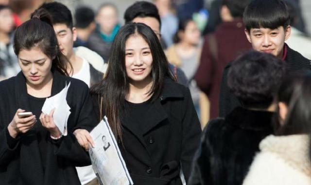 艺术生文化课考多少分能上一本，艺考多少分能上一本（200分上本已成过去式）