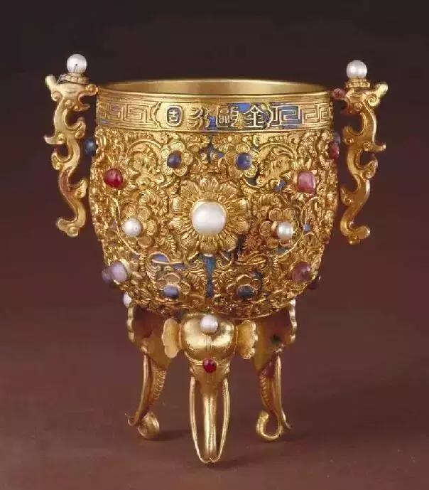 故宫有哪些历史文物，故宫里都有哪些文物（故宫博物院的10大奇珍）