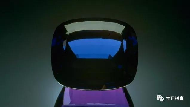 什么是坦桑石呢、，坦桑石百度百科（彩色宝石的历史文化之坦桑石）