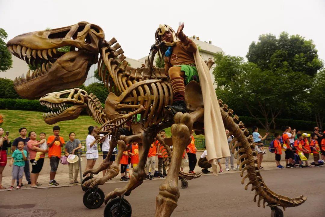 常州哪个旅游团比较好，常州哪个旅游团比较好点（<云中部落别墅、嬉戏谷、恐龙园、环球港>）